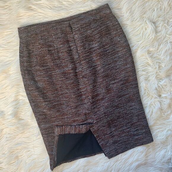 Ann Taylor Black Tweedy Textured Pencil Skirt - Picture 2 of 6